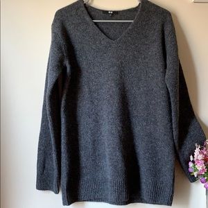 UNIQLO Women’s Souffle Yarn V-Neck Tunic Gray